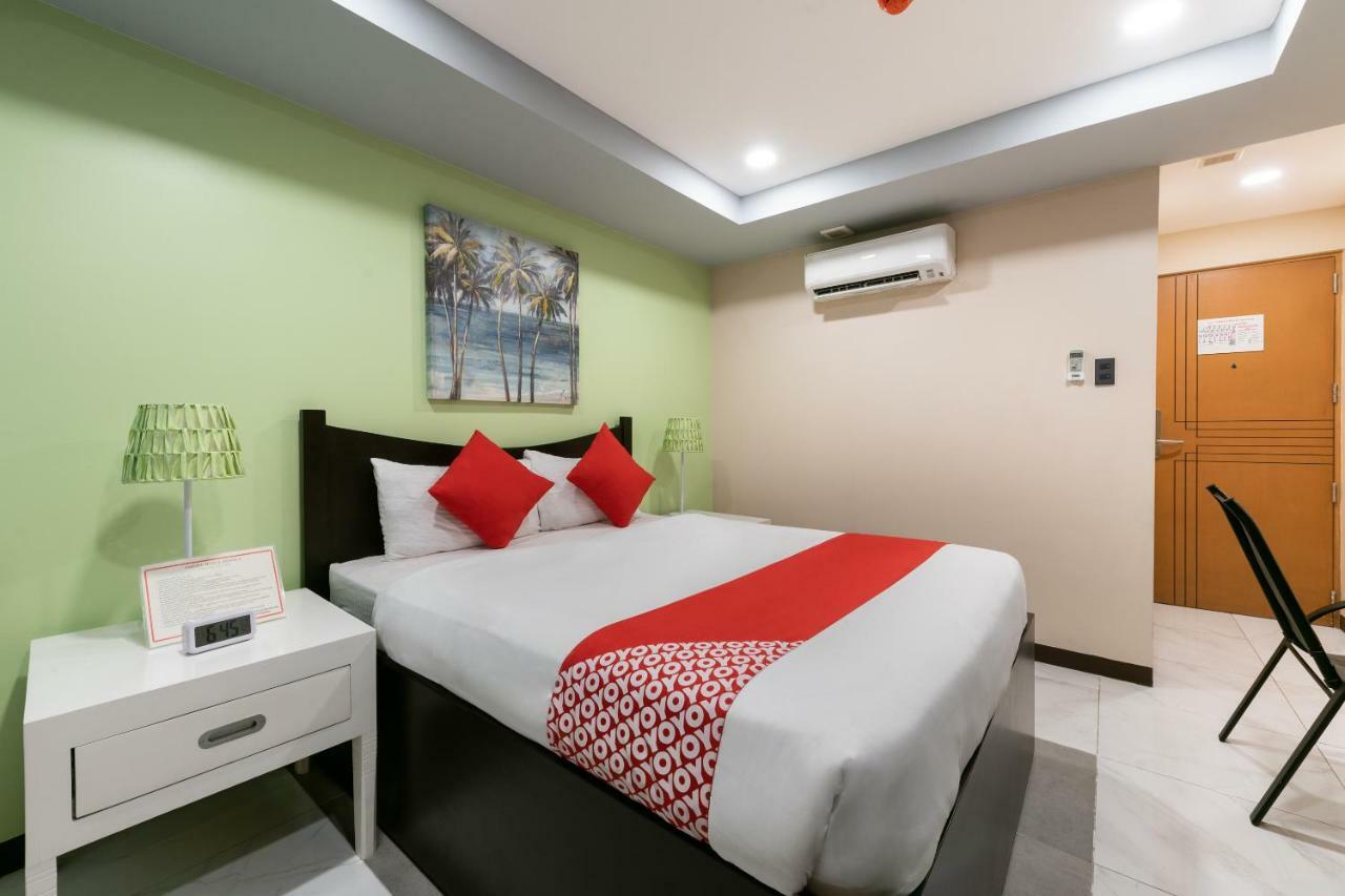 Oyo 171 Amore Hotel Muntinlupa City Bagian luar foto