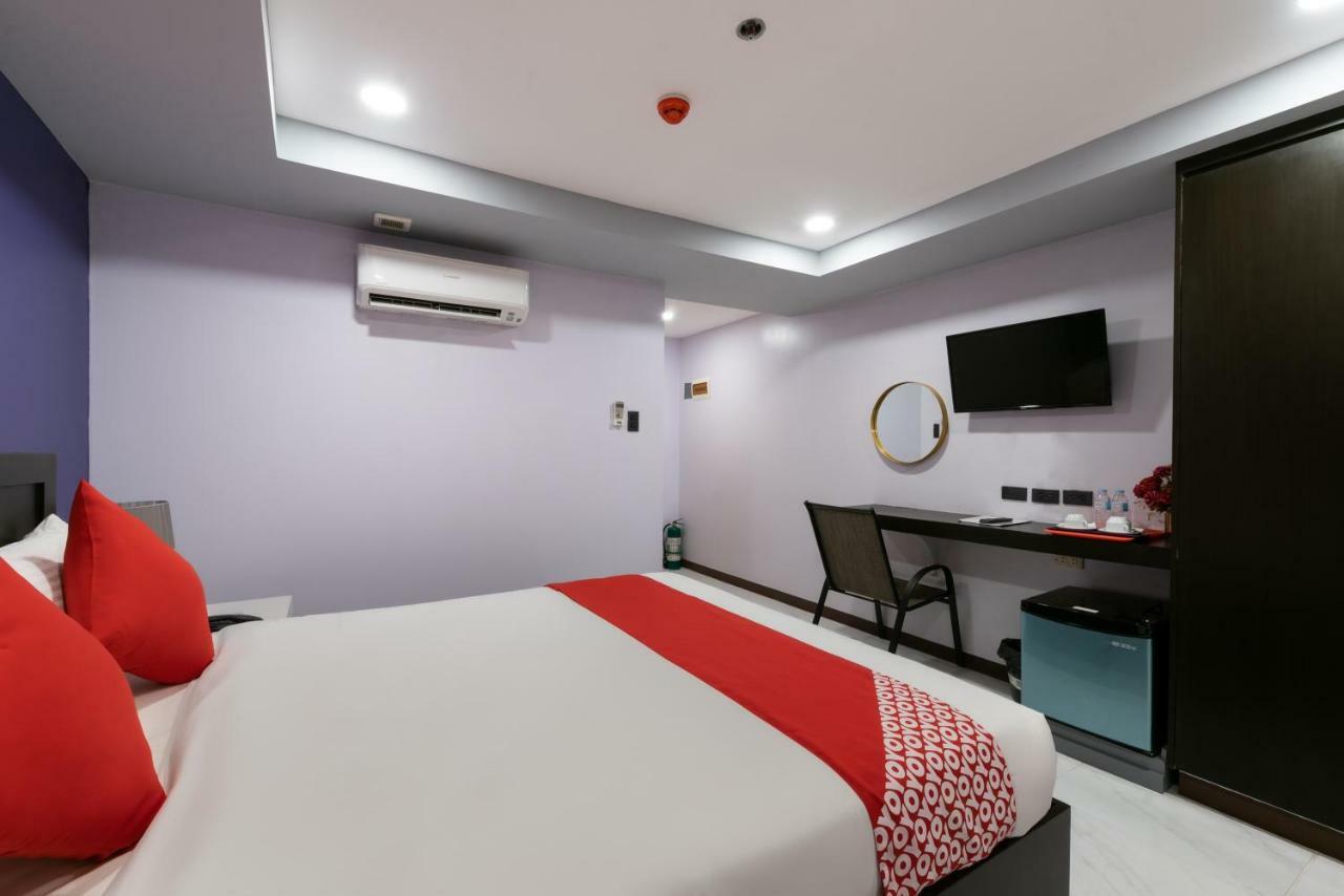 Oyo 171 Amore Hotel Muntinlupa City Bagian luar foto