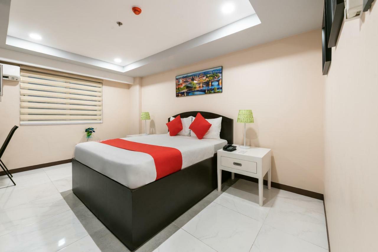 Oyo 171 Amore Hotel Muntinlupa City Bagian luar foto