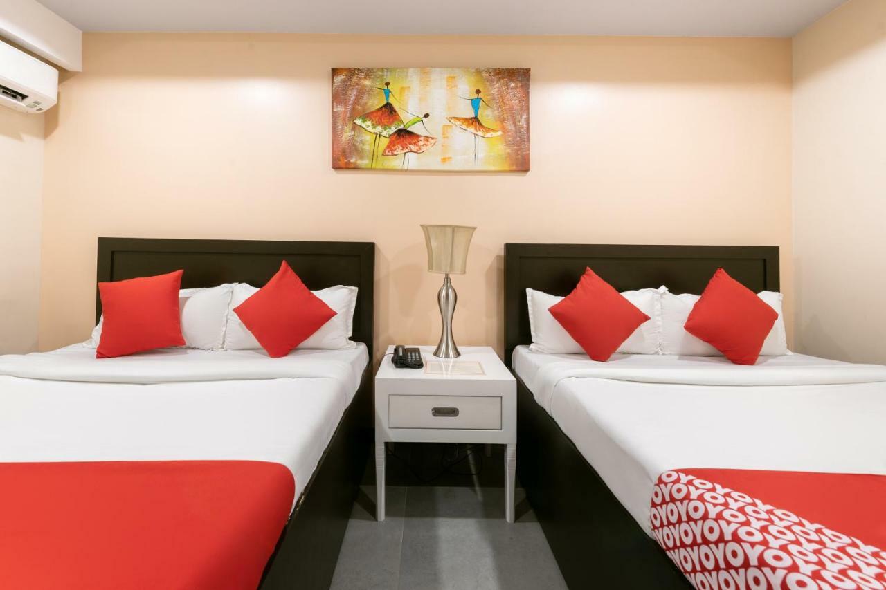 Oyo 171 Amore Hotel Muntinlupa City Bagian luar foto